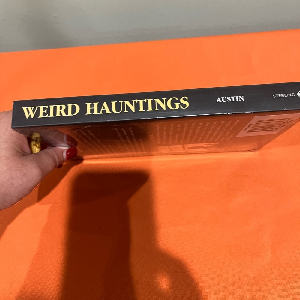 6/$25 Weird Hauntings: Ghostly Tales Book - Picture 3 of 6